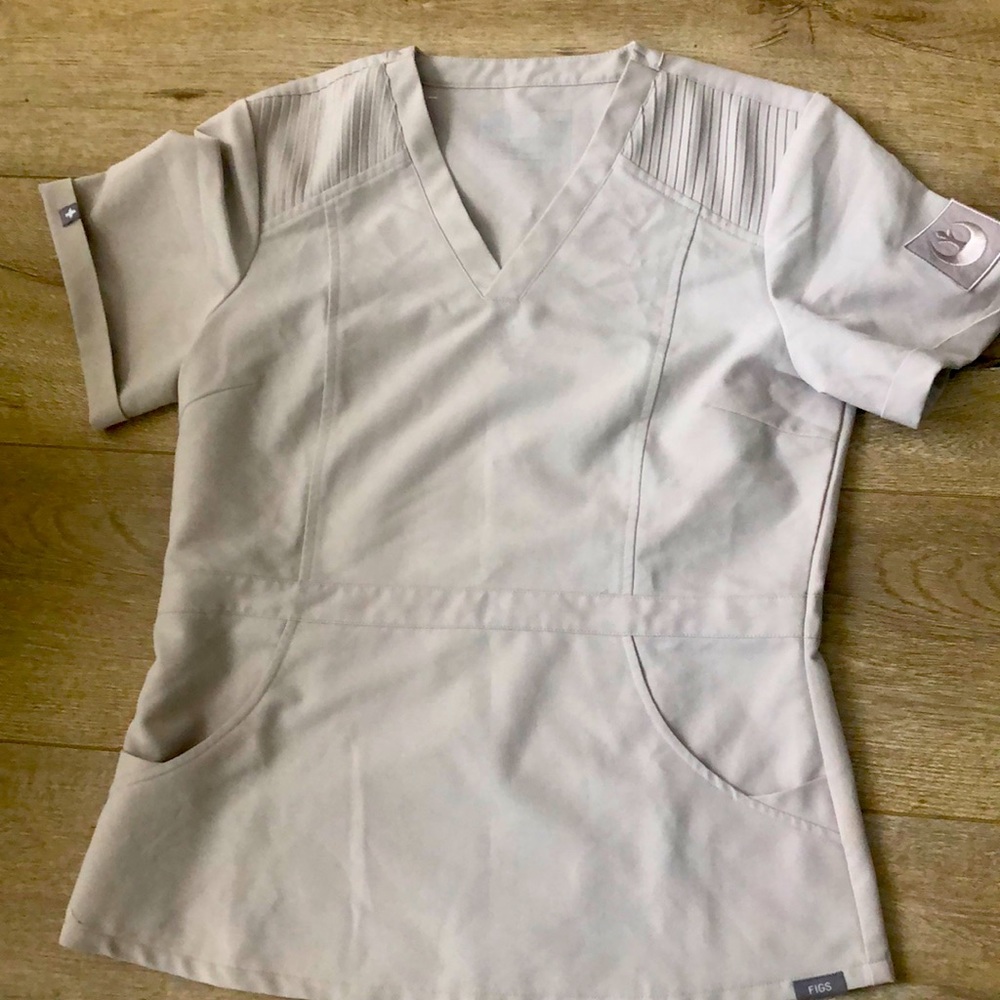 Figs Limited edition Star Wars Light Side Rey Jedi Scrub Top!!
